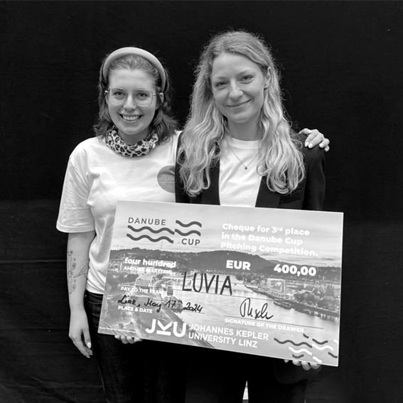 Leraentmayr-danubecup-02 Lera Entmayr und Luisa Hell beim Danube Cup als Drittplatzierte